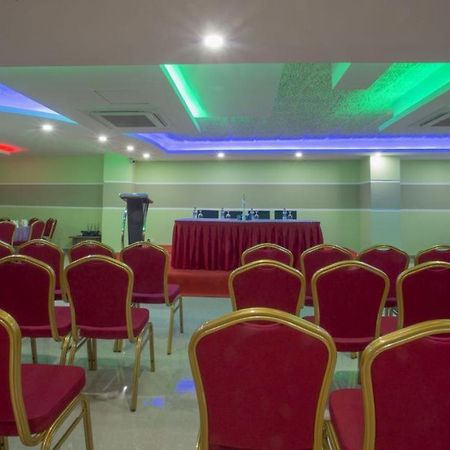 Hotel Mira Garden Szilhet Kültér fotó