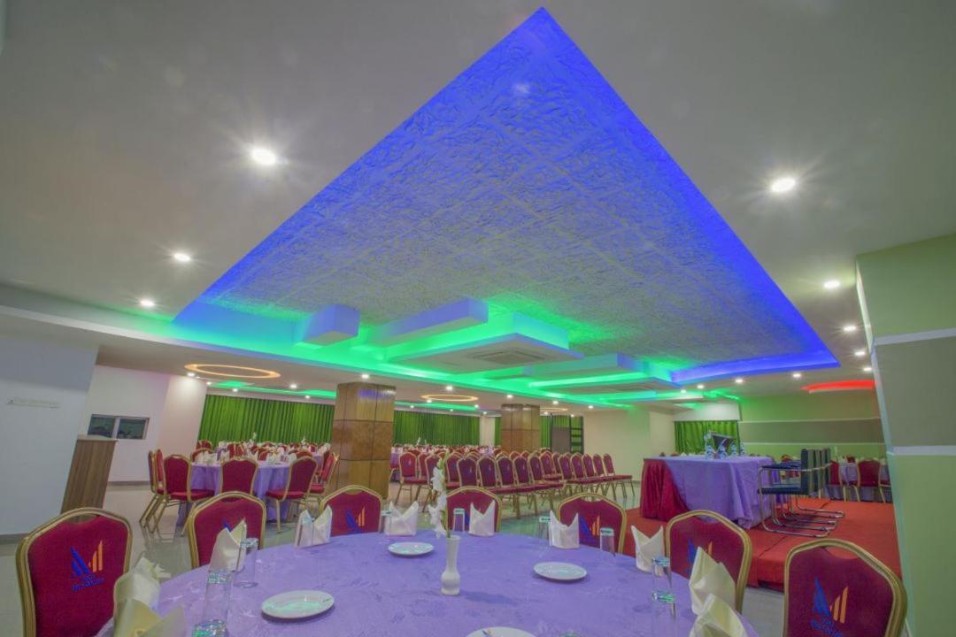 Hotel Mira Garden Szilhet Kültér fotó
