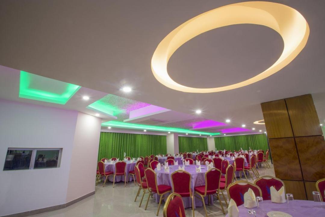 Hotel Mira Garden Szilhet Kültér fotó