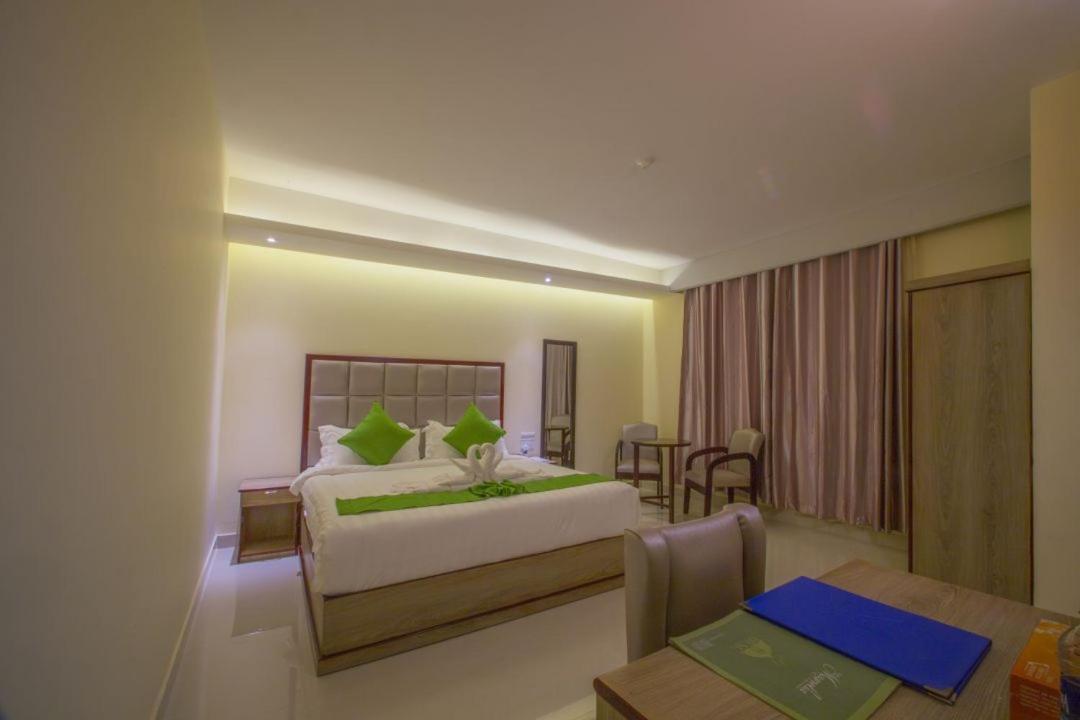 Hotel Mira Garden Szilhet Kültér fotó