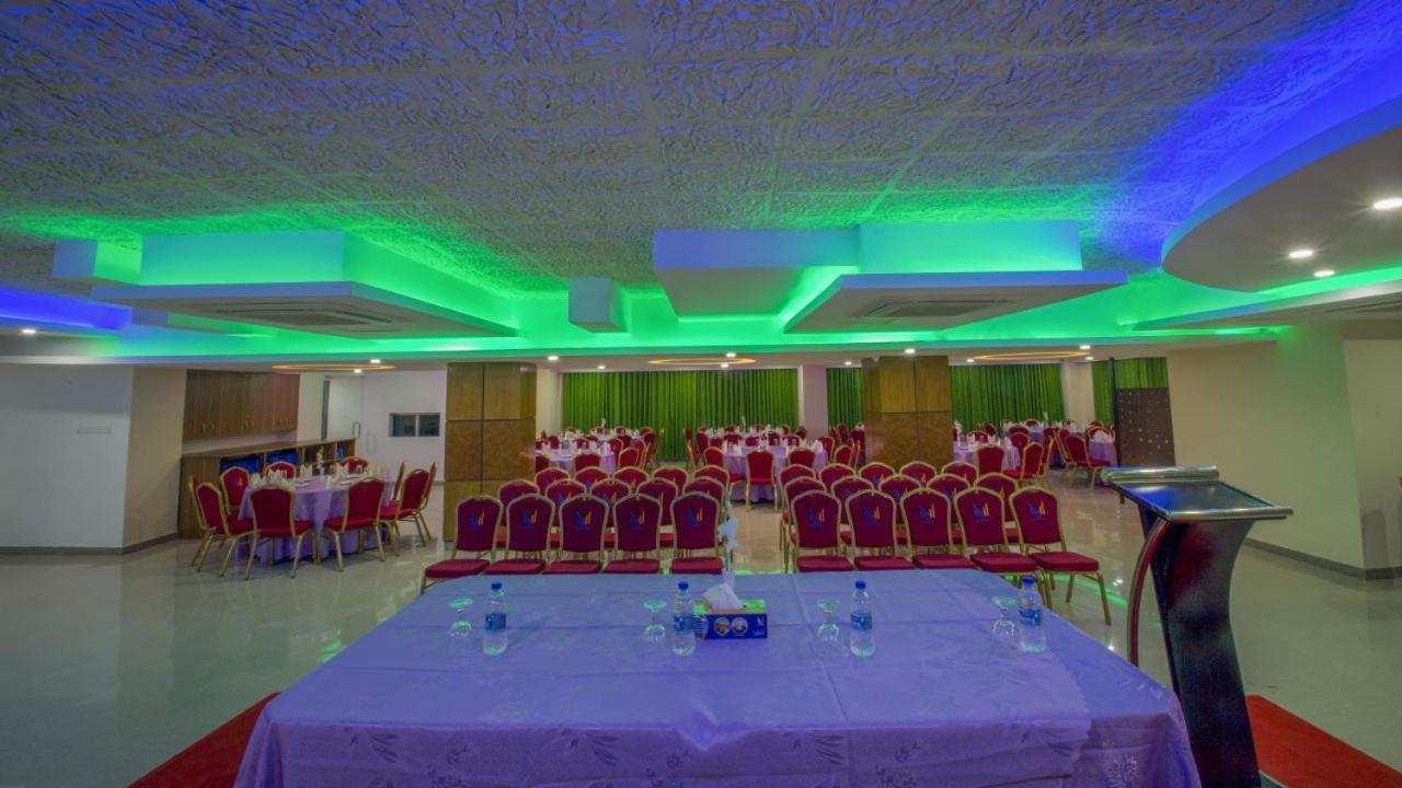 Hotel Mira Garden Szilhet Kültér fotó